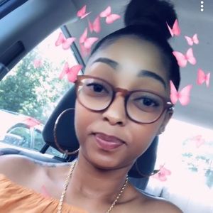 Meet your Posher, Marsha